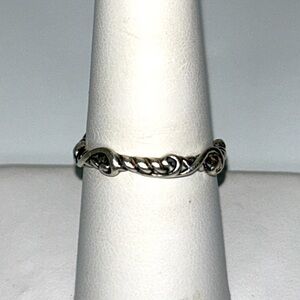 NWOT Designer Carolyn Pollack Sterling Silver Slim Designer Band Ring Size 8